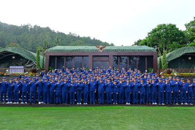 Usai Retreat, Jajaran Kabinet Merah Putih Bawa Semangat Kebersamaan ke Jakarta