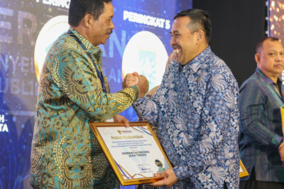 Beri Pelayanan Publik Terbaik, Pemprov Jateng Raih Penghargaan dari Ombudsman