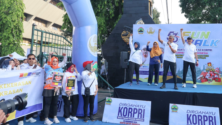 HUT ke-53 Korpri, Ribuan Warga Ramaikan Jalan Sehat Hingga Borong Sayur dan Cabai Kering
