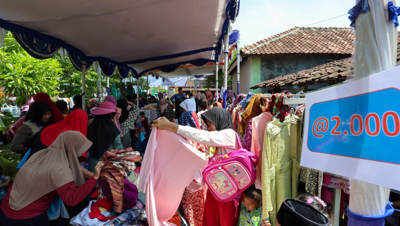 Warga Blerong Antusias Ramaikan Bakti Sosial Korpri Jateng
