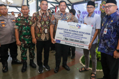 Bantu Keluarga Korban Longsor di Purworejo, Nana Minta Masyarakat Terus Waspada