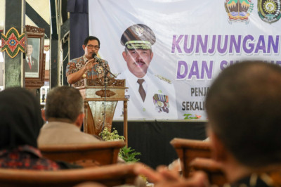 Nana Sudjana Resmikan Delapan Proyek di Purworejo