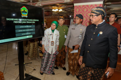 Tinjau Desk Pilkada Pemprov Jateng, Pj Gubernur Minta Kedepankan Pencegahan Masalah