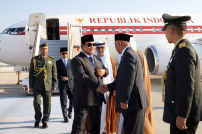Usai Kunjungan ke London, Presiden Prabowo Tiba di Abu Dhabi