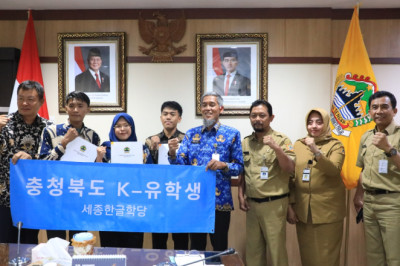 Tiga Anak Dikuliahkan Gratis ke Korsel, Sumarno Harap Dapat Berkontribusi bagi Jawa Tengah 