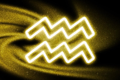 Ramalan Zodiak Aquarius Hari ini 4 Desember 2024: