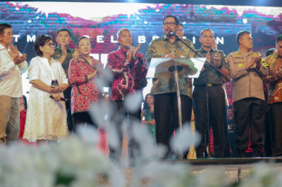 Perayaan Malam Natal Lancar, Pj Gubernur Jateng Minta Masyarakat Terus Jaga Harmoni dalam Keberagaman