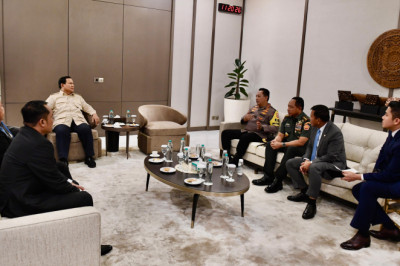 Usai Lawatan ke Mesir, Presiden Prabowo Tiba di Tanah Air dan Langsung Melakukan Rapat Terbatas