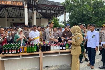 Ciptakan Kondisi Aman saat Nataru, 3.612 Botol Miras Dimusnahkan