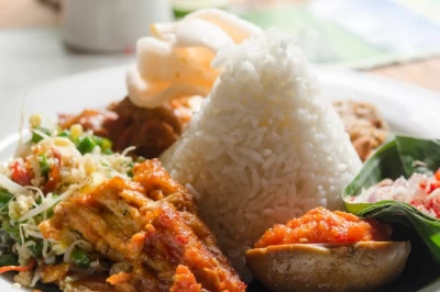 10 Rekomendasi Makanan Berat yang Wajib Kamu Coba