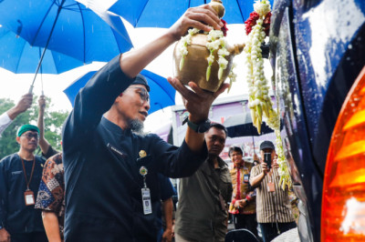 Terima Hibah 2 Truk Remise, Pemprov Jateng Bakal Jadikan Kendaraan Pengendali Inflasi