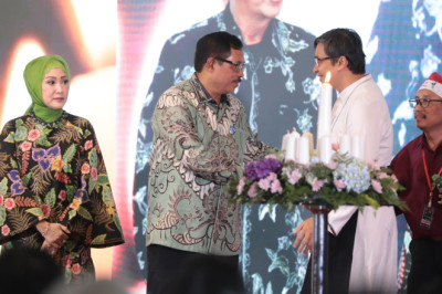 Hadiri Puncak Perayaan Natal dan Tahun Baru, Nana Sudjana: Toleransi di Jateng Sangat Baik