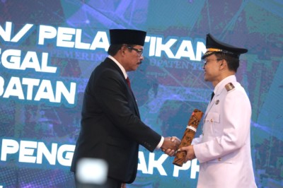 Lantik Pj Bupati Tegal, Nana Sudjana : Lanjutkan Capaian Positif dan Jaga Sinergitas