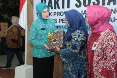 Kunjungi RS Pelita Anugerah, Shinta Nana Sudjana Bernostalgia Kenangan 14 Tahun Silam