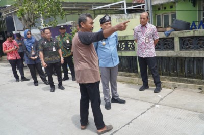 Pj Bupati Jepara Tindaklanjuti Aduan Warga soal Saluran Air di Jalan Patiunus