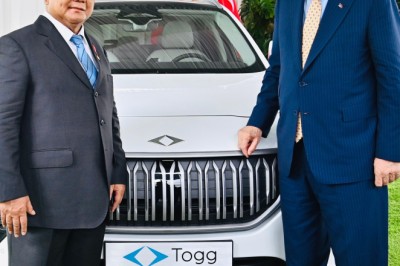 Hadiah Persahabatan, Presiden Erdoğan Serahkan Mobil Listrik Togg T10X kepada Presiden Prabowo