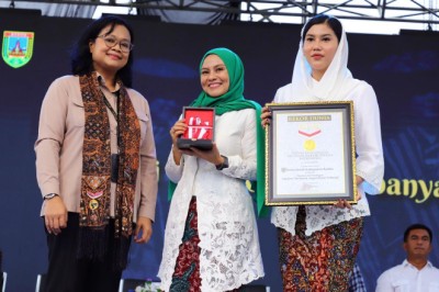 Ribuan Penari Kretek Pecahkan Rekor Muri