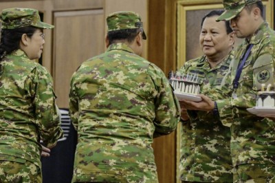 Dari Parade Senja hingga Kejutan Ulang Tahun, Momen Hangat Presiden Prabowo di Akmil Magelang