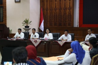 Terima PKL KIW, Agustina Wali Kota Semarang Siapkan Win-win Solution