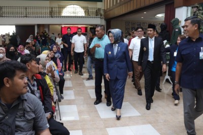 Bupati Etik Pantau Pengurusan Pencairan Jaminan Hari Tua Mantan Karyawan PT Sritex
