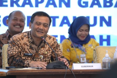 Luthfi Optimistis Serapan Gabah dan Beras Bulog di Jateng Capai Target