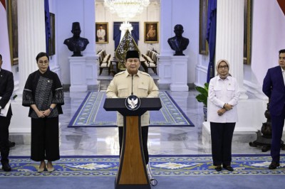 Presiden Prabowo Umumkan Pemberian THR dan Gaji ke-13 bagi 9,4 Juta Aparatur Negara
