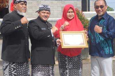 Desa Banyubiru Raih Penghargaan Desa Matang Pengadaan