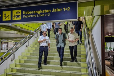 Seskab dan Menhub Tinjau Kesiapan Stasiun Gambir Hadapi Arus Mudik Lebaran