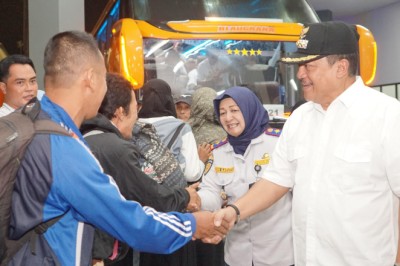 Wali Kota Robby Hermawan Sambut Kedatangan Pemudik Gratis Asal Salatiga