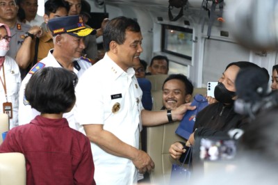 Luthfi Lepas 288 Perantau Balik ke Jakarta via Stasiun Tawang