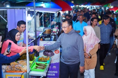 Dukung Pertumbuhan UMKM, Bupati Sragen Resmikan “Night Market” Langen Bogan