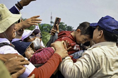 Dari Aspirasi hingga Hadiah Topi, Cerita Buruh tentang Perhatian Presiden Prabowo