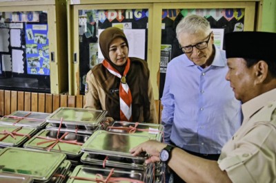 Tinjau Langsung Program MBG, Bill Gates Apresiasi Komitmen Indonesia