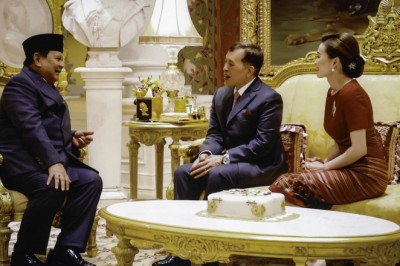 Presiden Prabowo Subianto Disambut Hangat Raja dan Ratu Thailand di Amphorn Royal Palace