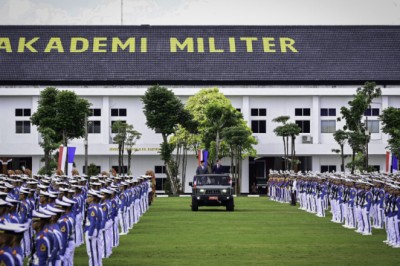 Upacara Penyambutan di Akmil Magelang, Presiden Prabowo dan Presiden Macron Tinjau Pasukan Taruna