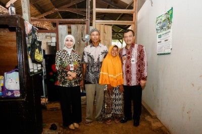 Pastikan Kondisi Rumah, Ahmad Luthfi Cek Penerima Bantuan Perbaikan RTLH di Kendal