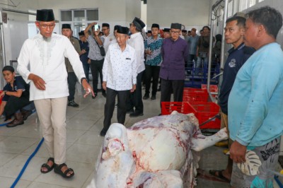 Mudahkan Distribusi Daging, Baznas Jateng Olah 116 Ekor Sapi Kurban jadi Kornet