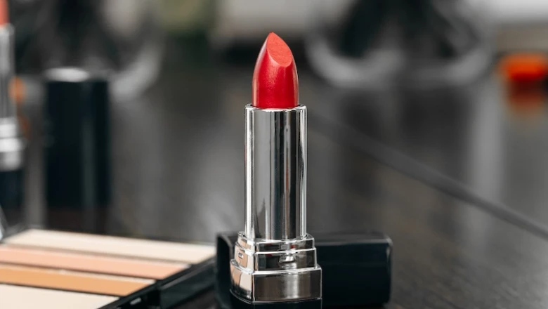 10 Lipstik Lokal Terbaik yang Melembapkan, Lebih Hemat!