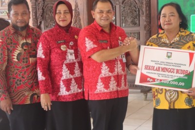 544 Tenaga Pengajar Keagamaan Nonformal Terima Insentif