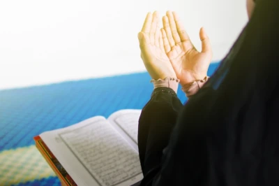 Doa Setelah Sholat Hajat Lengkap: Arab, Latin, dan Artinya