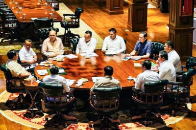 Gelar Rapat Maraton di Hambalang, Presiden Prabowo dan Jajaran Menteri Bahas Pertanian hingga Investasi Nasional