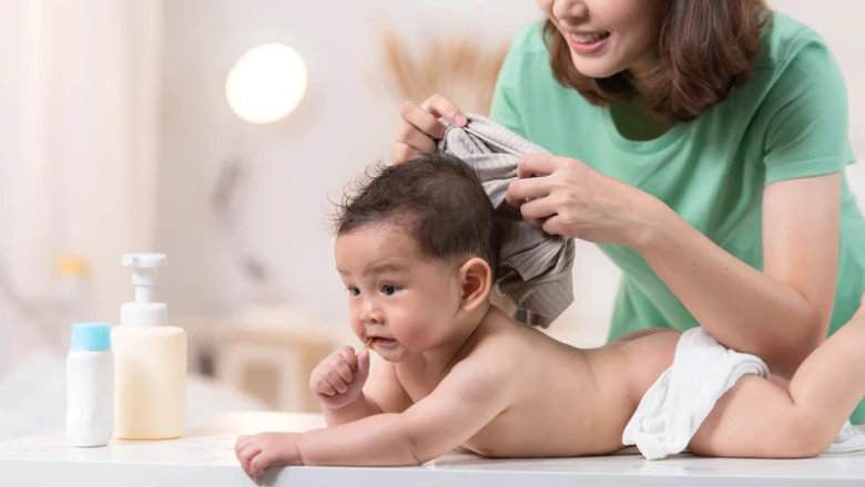 15 Rekomendasi Skincare Bayi Baru Lahir Terbaik 2025