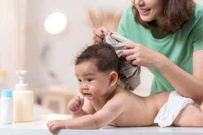 15 Rekomendasi Skincare Bayi Baru Lahir Terbaik 2025