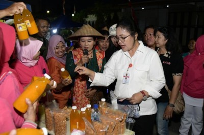 Bangkitkan Geliat Ekonomi Rakyat, Wali kota Semarang, Agustina Wilujeng Gelar Pasar Tiban