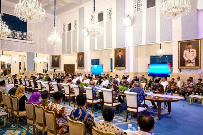 Presiden Prabowo Gelar Silaturahmi dengan Tokoh Lintas Agama, Pimpinan Parpol, dan Serikat Buruh di Istana Negara