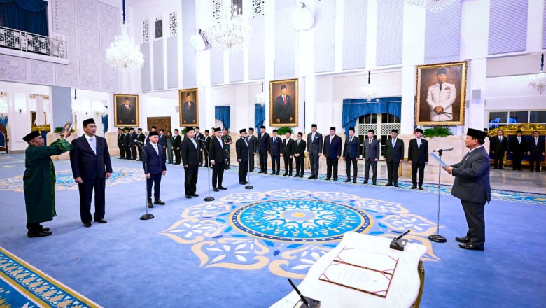 Presiden Prabowo Lantik Empat Menteri dan Satu Wakil Menteri Kabinet Merah Putih