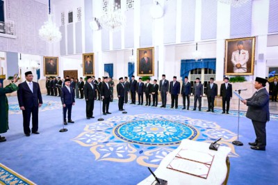 Presiden Prabowo Lantik Empat Menteri dan Satu Wakil Menteri Kabinet Merah Putih