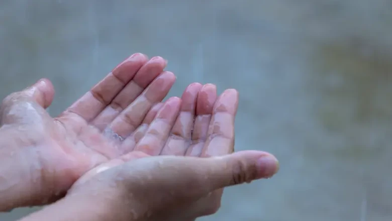 Doa Turun Hujan: Arab, Latin, dan Artinya