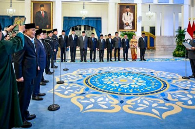 Presiden Prabowo Lantik Dua Menteri dan Tiga Wakil Menteri Kabinet Merah Putih