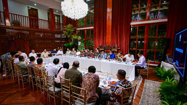 Presiden Prabowo Gelar Rapat di Kertanegara, Bahas Ketahanan Pangan hingga Perbaikan MBG